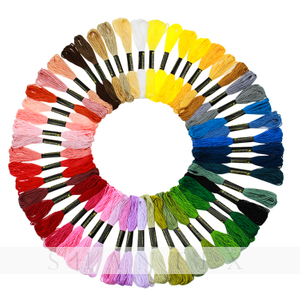 Gama completa de bordado Starter Kit Cross Sti 5 piezas de aros de bambú, 50 hilos de color, 2 piezas de tela Aida de 14 ct
